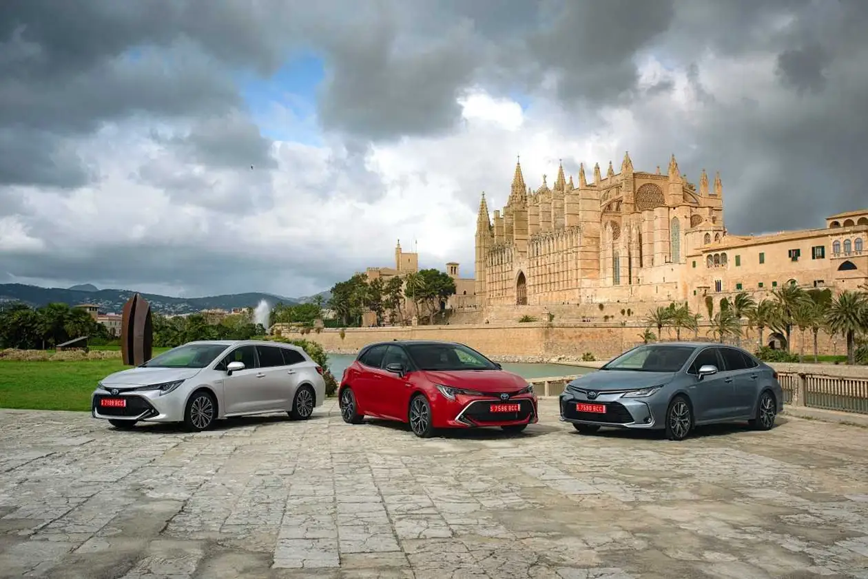 toyota wzmacnia swoją pozycję na europejskim rynku dzięki hybrydom i nowej corolli